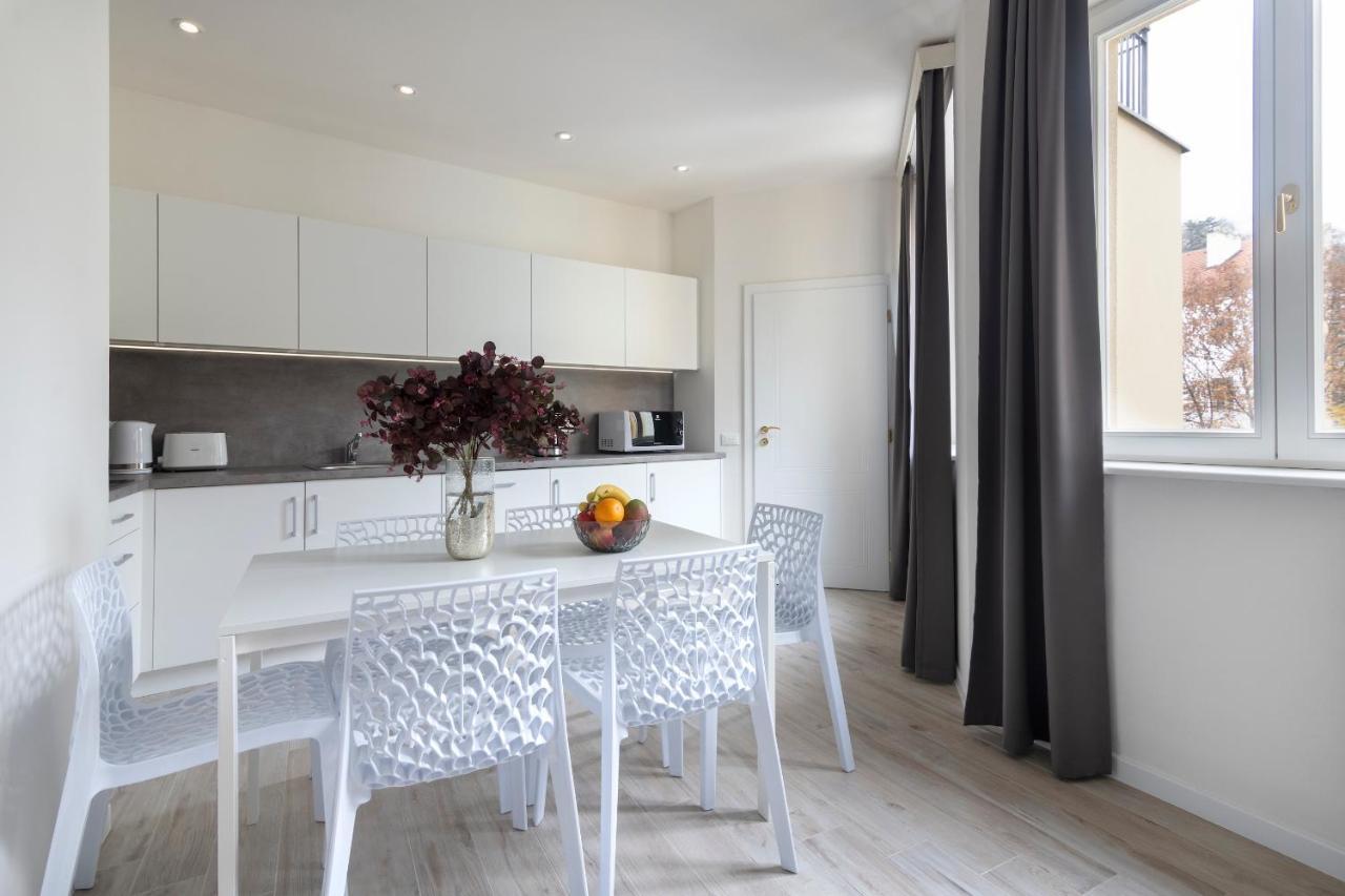 Kinsky Garden Apartments And Suites By Dwellfort Prag Eksteriør billede