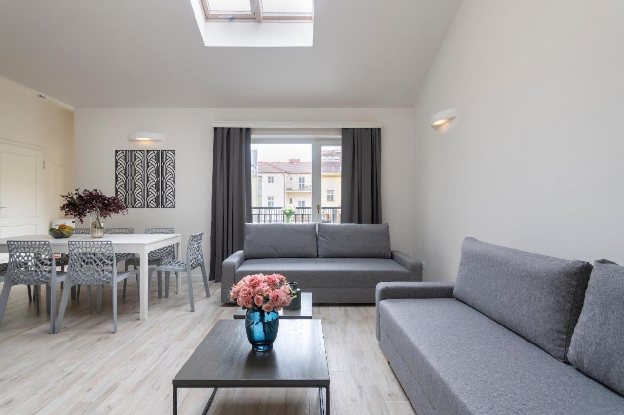 Kinsky Garden Apartments And Suites By Dwellfort Prag Eksteriør billede