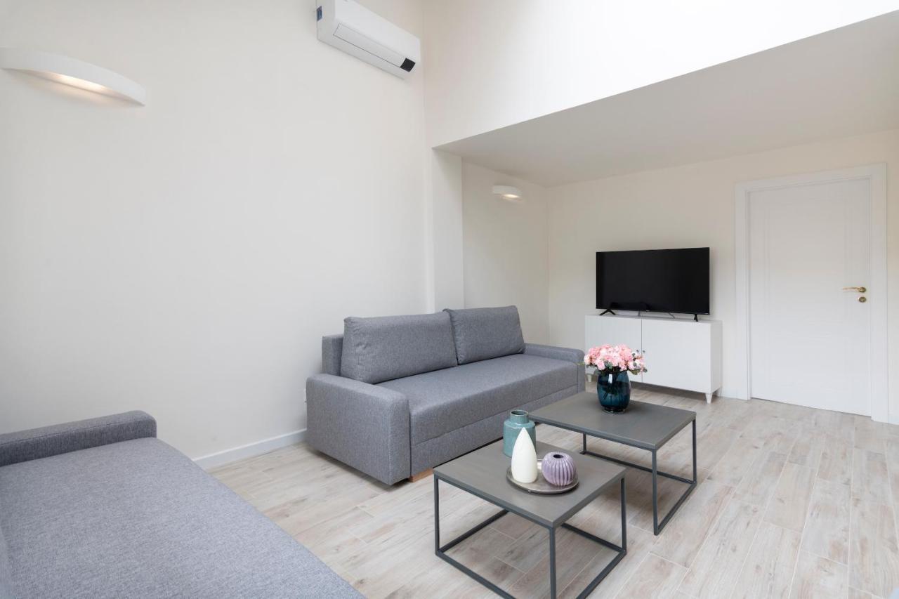 Kinsky Garden Apartments And Suites By Dwellfort Prag Eksteriør billede
