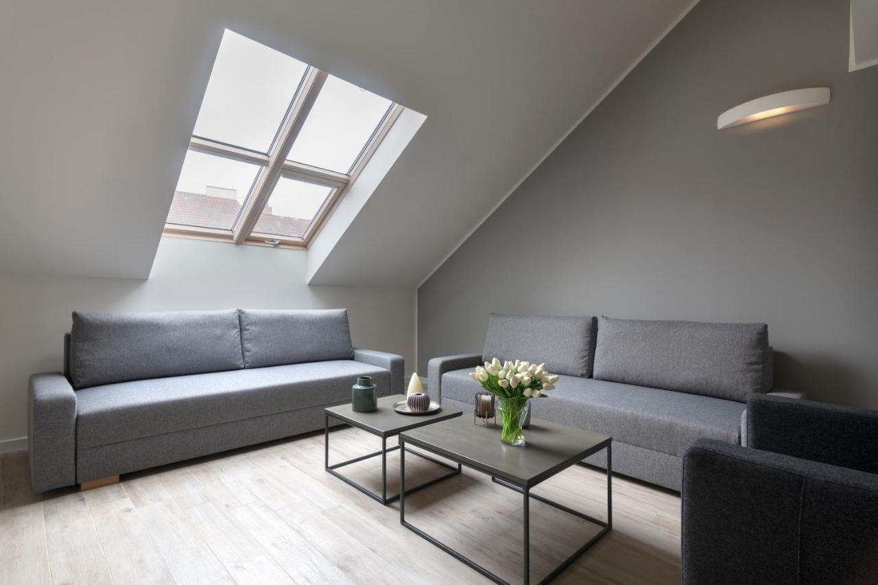 Kinsky Garden Apartments And Suites By Dwellfort Prag Eksteriør billede
