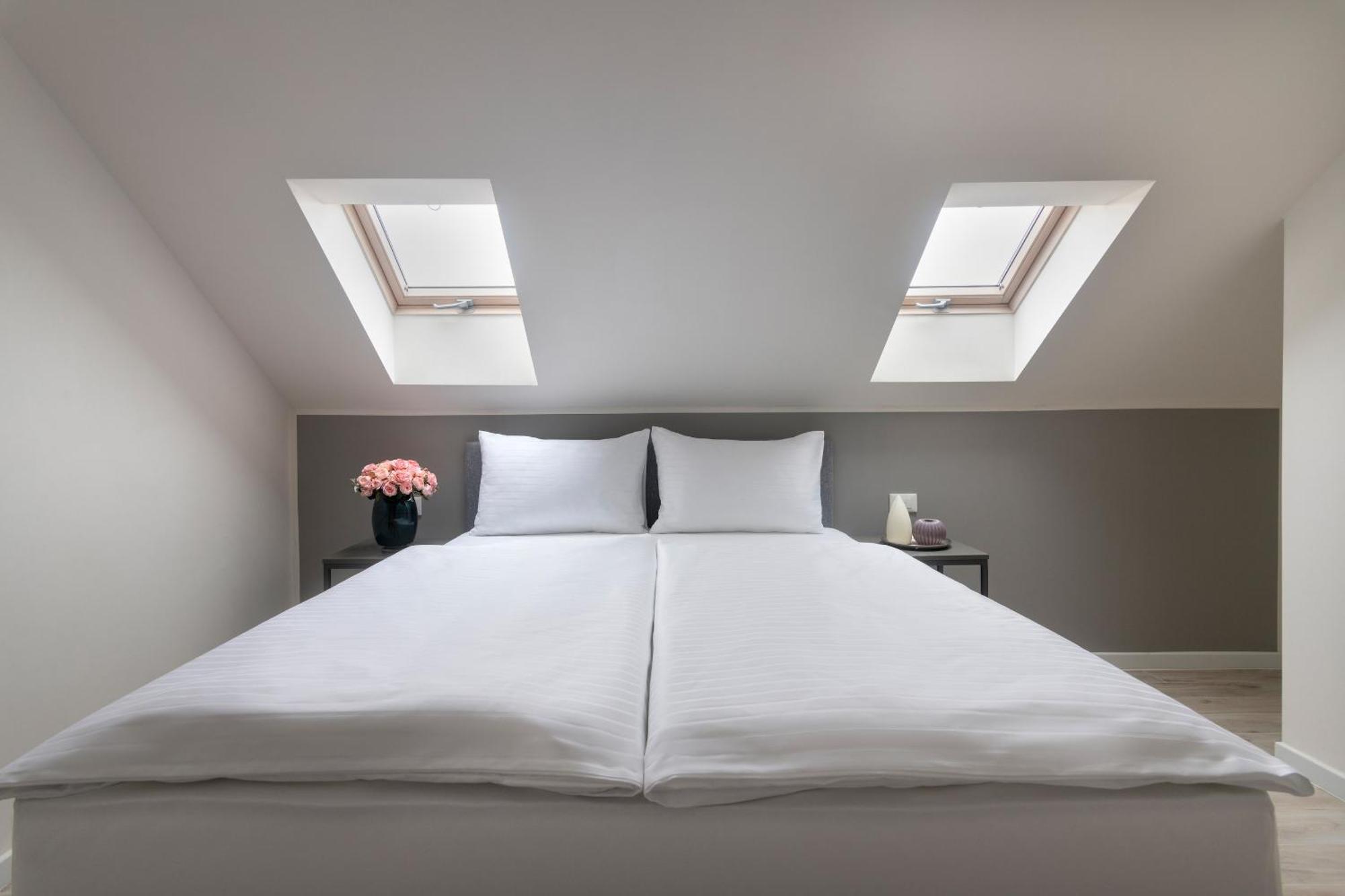Kinsky Garden Apartments And Suites By Dwellfort Prag Værelse billede