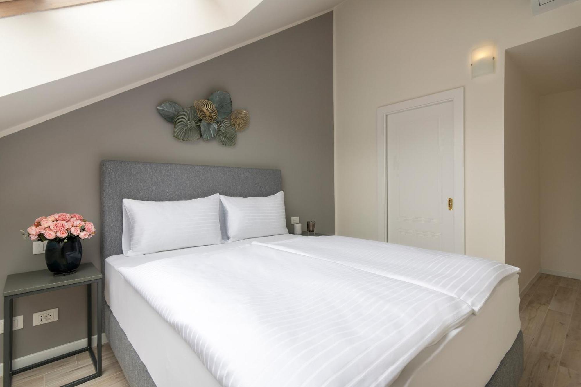 Kinsky Garden Apartments And Suites By Dwellfort Prag Værelse billede