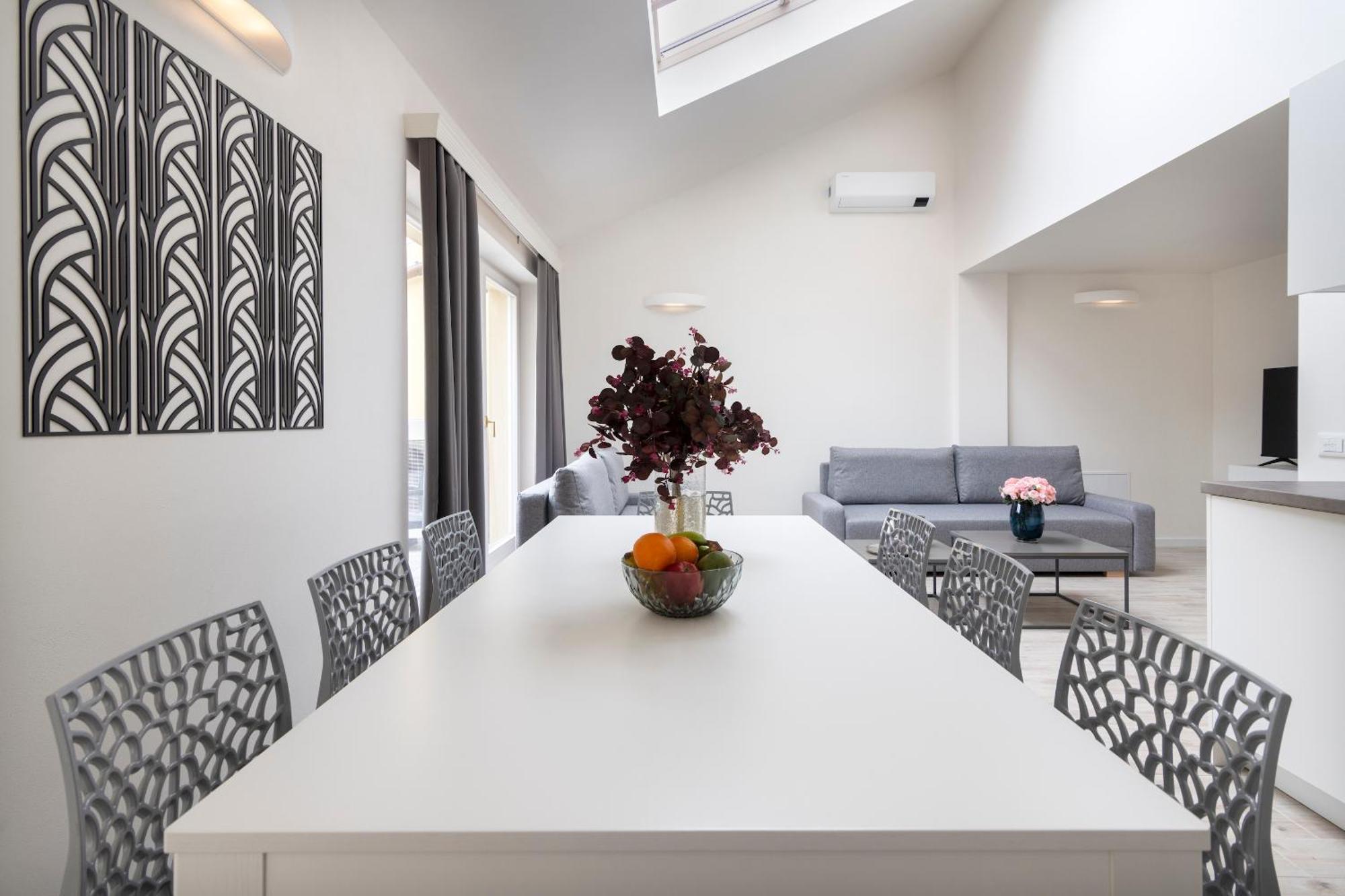 Kinsky Garden Apartments And Suites By Dwellfort Prag Eksteriør billede